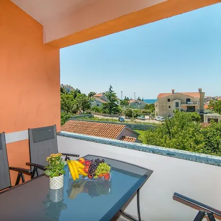 Charming House On The Beach And Deluxe Apartment Pula Exterior photo