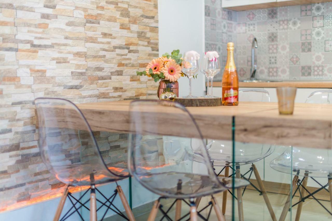 Charming House On The And Deluxe Appartamento *