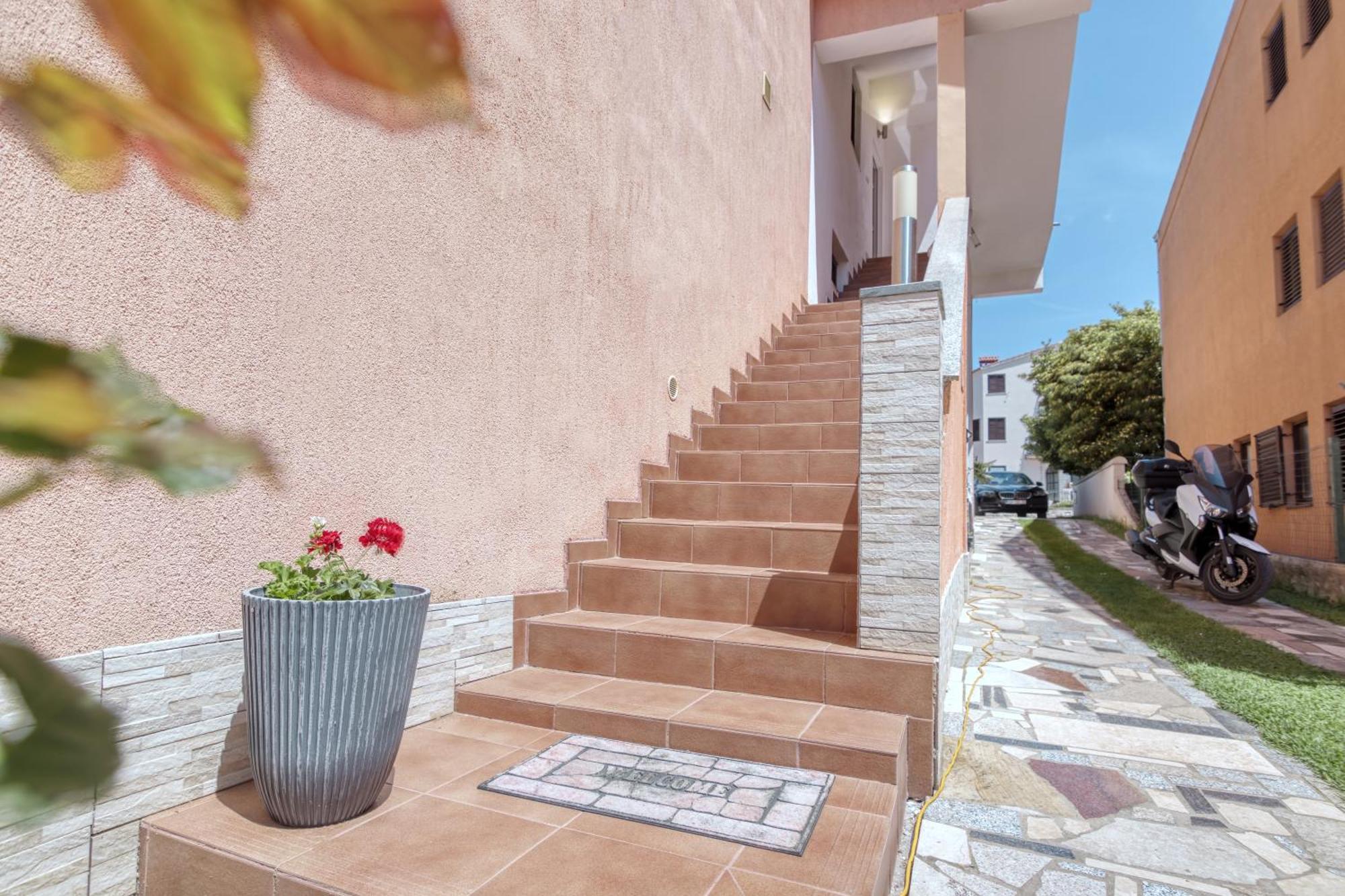 Charming House On The And Deluxe Apartamento Pula