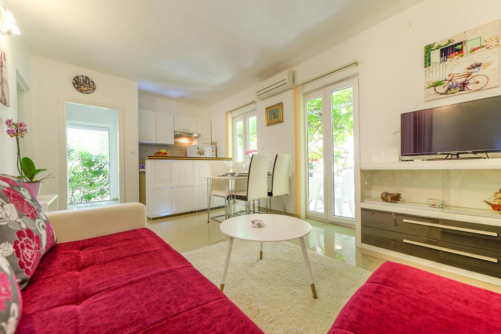 Charming House On The And Deluxe Apartamento