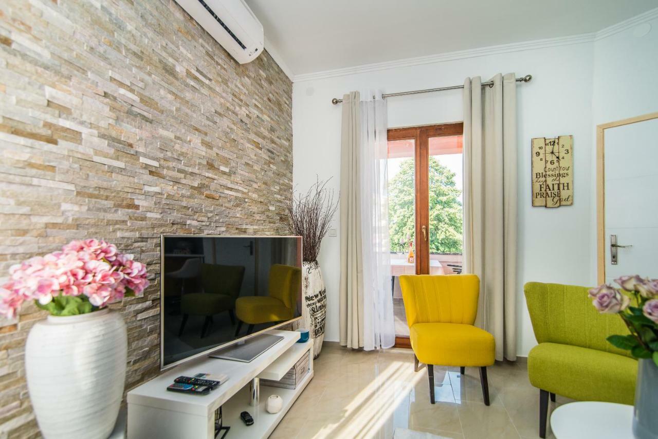 Charming House On The And Deluxe Apartamento Pula